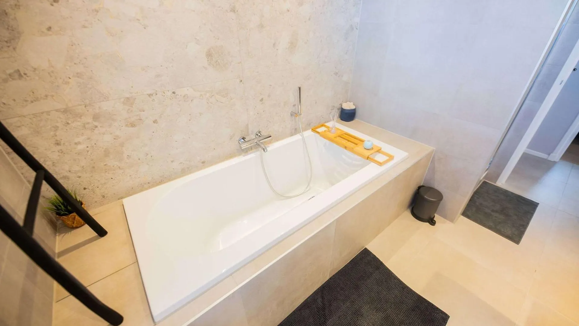 Supreme 75M2 Two-Bedroom Apartment - Vw142 埃因霍温